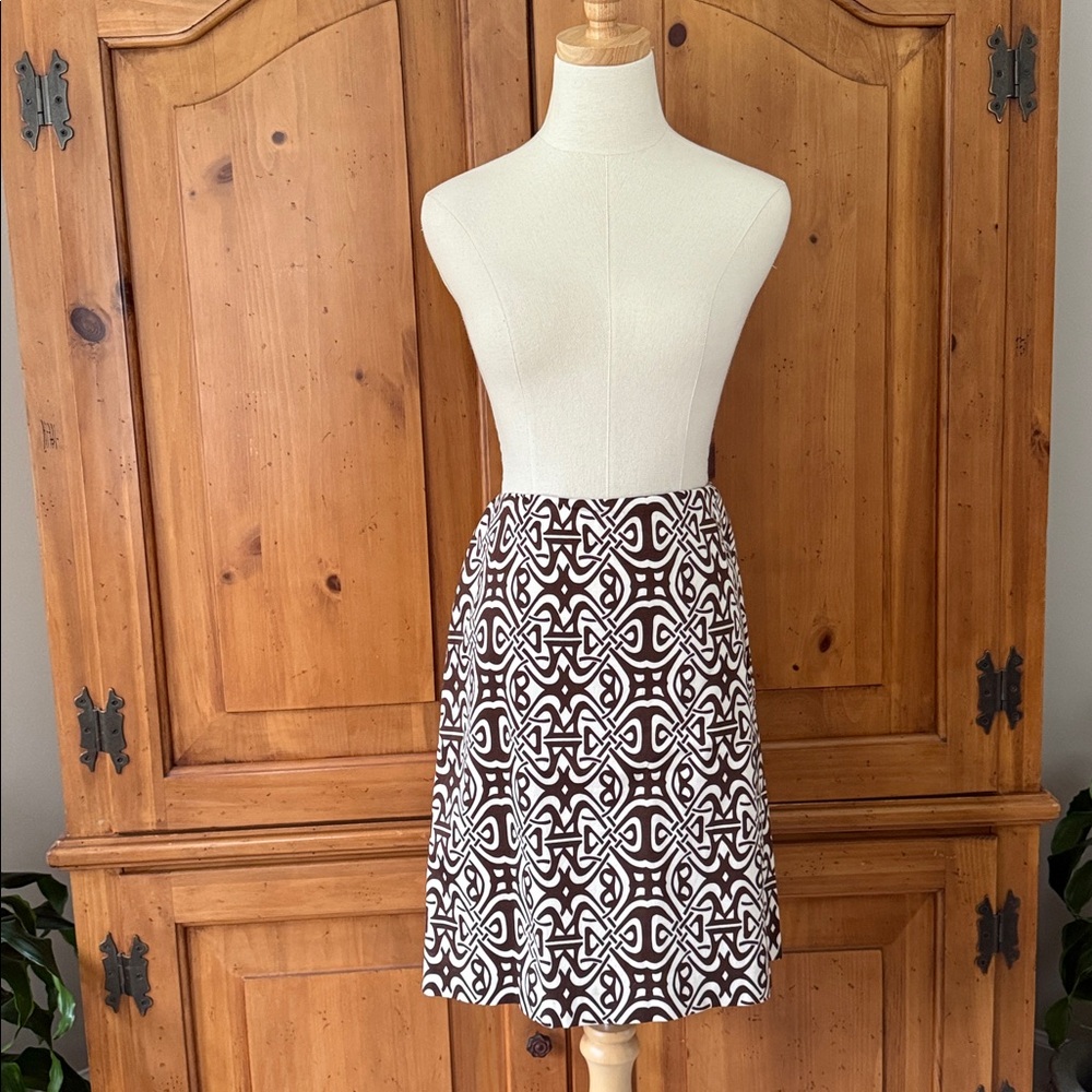 Jones NY patterned brown and white skirt